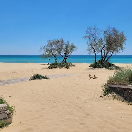 Apartment Pescoluse With Pool And Sea View - Happy